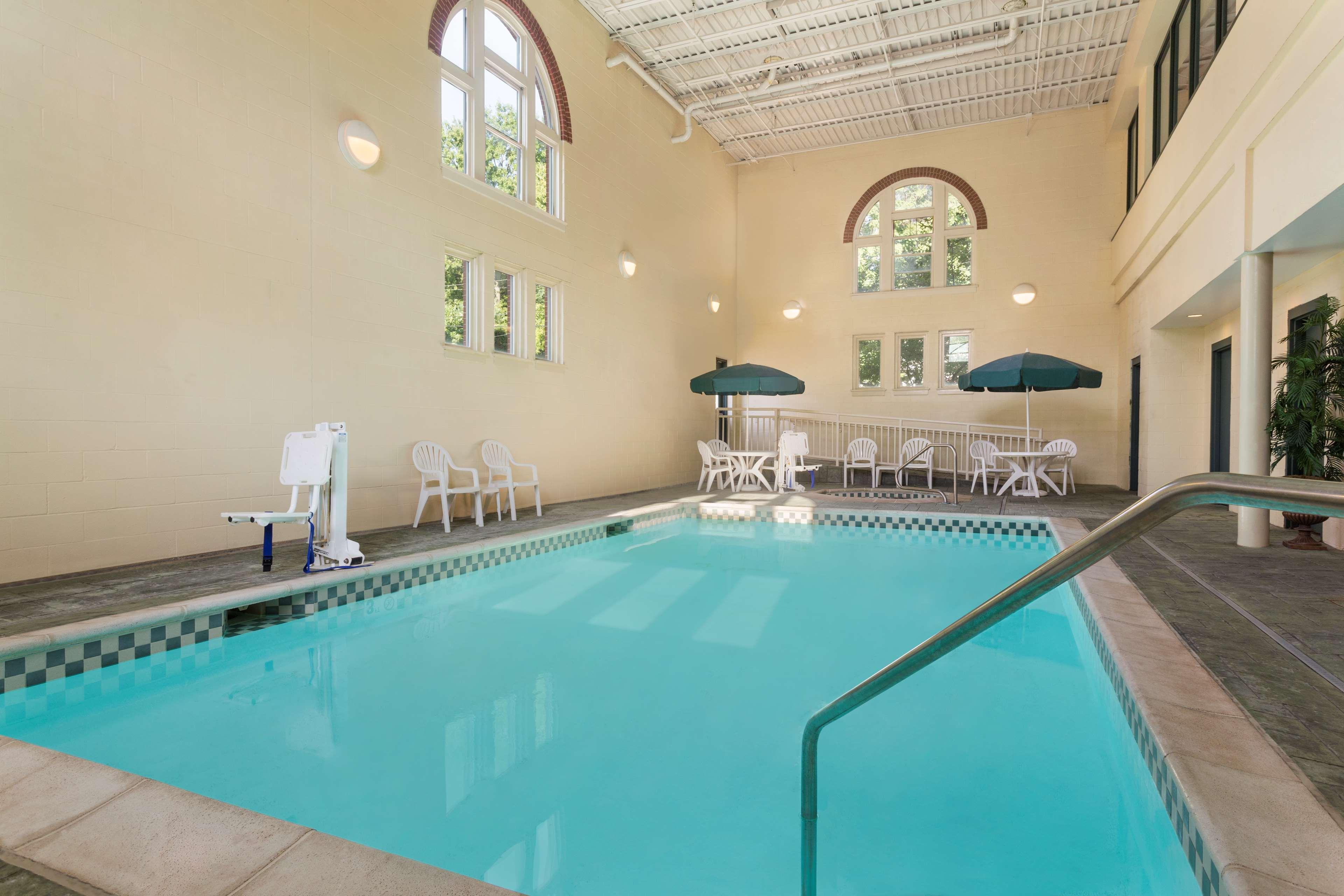 Country Inn & Suites By Radisson, St Charles Historic District Saint Charles Екстер'єр фото